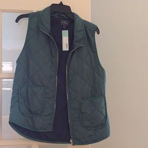 NWT market and spruce green quilted vest